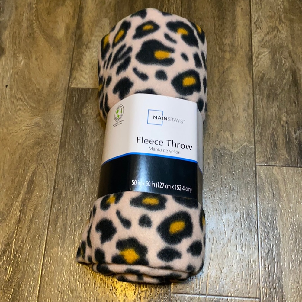 Leopard Print Fleece Throw Blanket